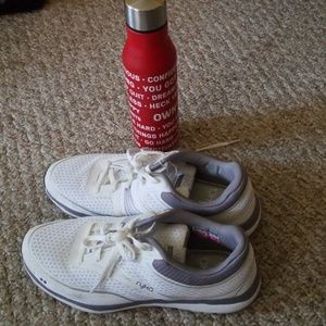 BNWOT Ryka Memory Foam 10W tennis shoes